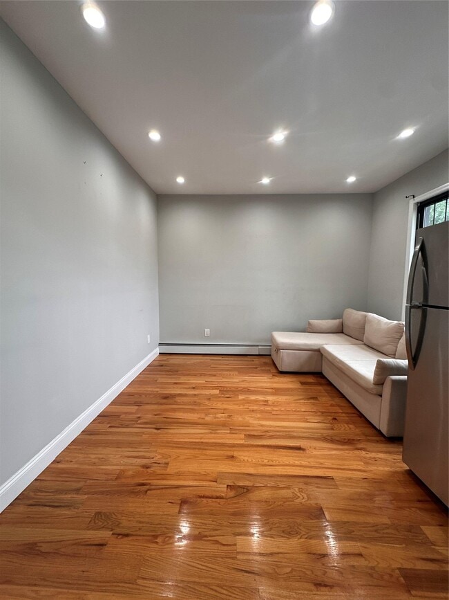 property at 24-33 Crescent St