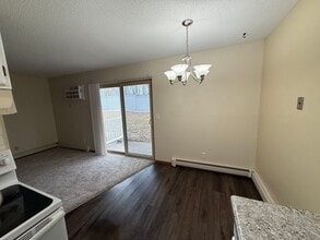 315 N 51st St in Grand Forks, ND - Building Photo - Building Photo