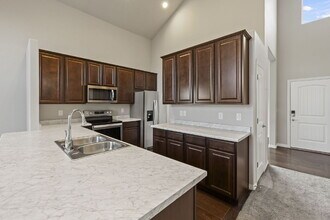 9973 Castor Dr in Colorado Springs, CO - Foto de edificio - Building Photo