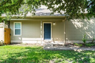 8703 Schick Rd in Austin, TX - Building Photo