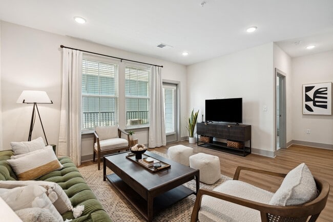 The Isley at Windsor Hill in North Charleston, SC - Building Photo - Building Photo