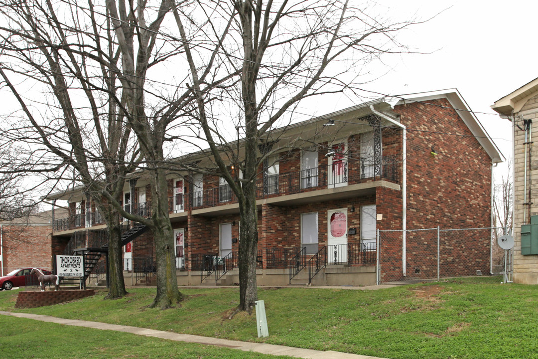 Thorobred Apartments in Louisville, KY - Building Photo