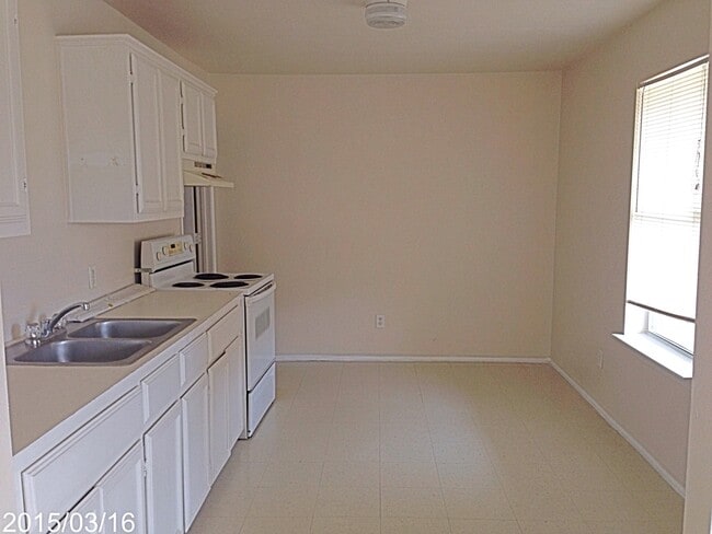 6018 Fishers Bend St in San Antonio, TX - Building Photo - Building Photo