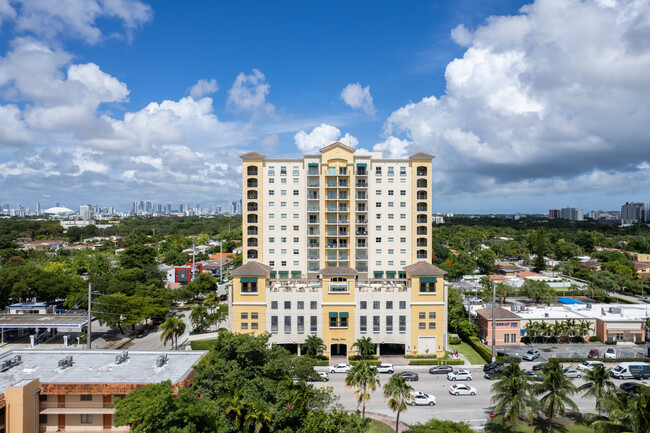 Gables View in Miami, FL - Foto de edificio - Building Photo