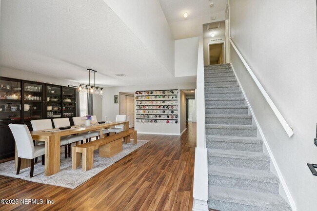 8164 Foxdale Dr in Jacksonville, FL - Building Photo - Building Photo