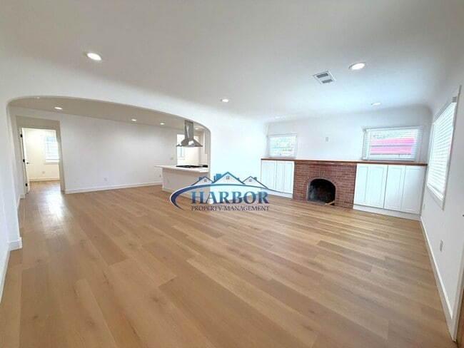 3409 S Pacific Ave in Los Angeles, CA - Building Photo - Building Photo
