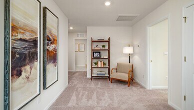 1296 37th Ave Lane NE in Hickory, NC - Building Photo - Building Photo