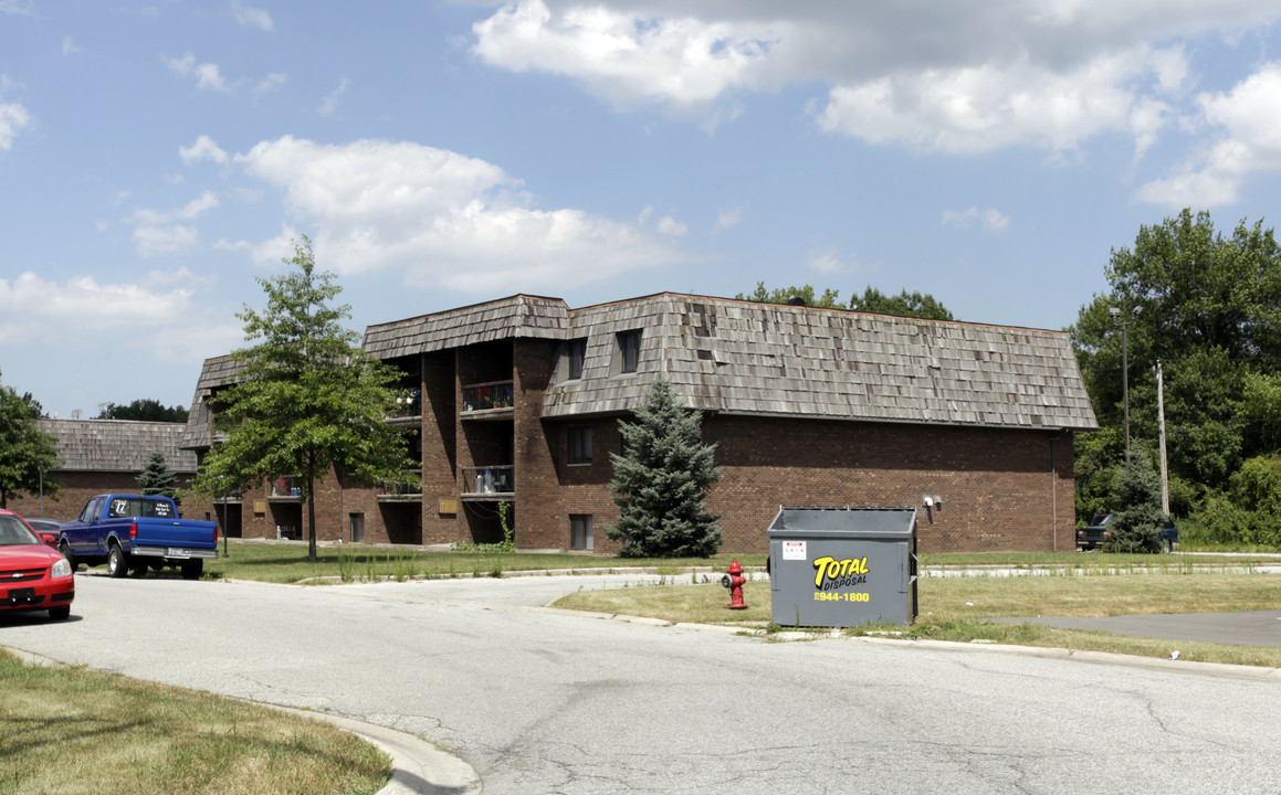 Meadow Lane Apartments in Schererville, IN - Building Photo