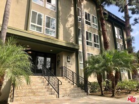 4407 Francis Ave, Unit 101 in Los Angeles, CA - Building Photo