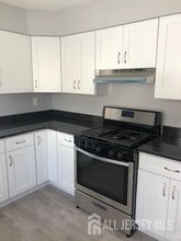 17 Jill Ct in Edison, NJ - Building Photo - Building Photo