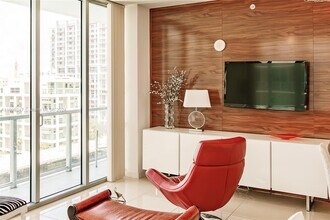 1111 SW 1st Ave, Unit # 1414-N in Miami, FL - Foto de edificio - Building Photo