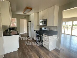 7471 Blix St in San Diego, CA - Building Photo - Building Photo