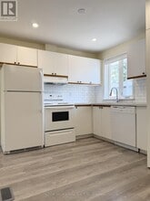 61 Parkside Dr in Newmarket, ON - Building Photo - Building Photo
