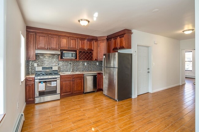 512 Washington St in Hoboken, NJ - Building Photo - Building Photo