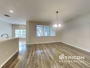 1143 Emerald Hill Way in Valrico, FL - Building Photo - Building Photo