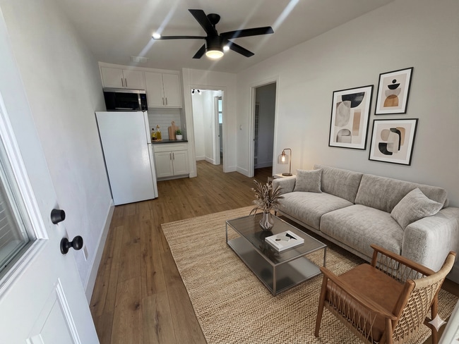 property at 10028 San Fernando Rd