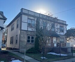 1917 61st St in Kenosha, WI - Building Photo