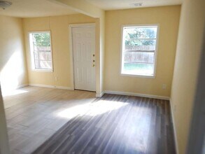 7121 Conley St in Houston, TX - Building Photo - Building Photo