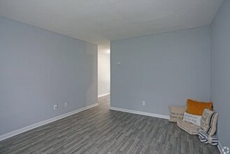 Legacy Crossing Townhomes in Greensboro, NC - Building Photo - Building Photo