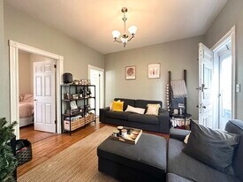 110 Beacon St, Unit #1 in Somerville, MA - Building Photo