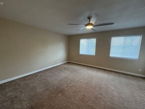 1800 Park Ave in Orange Park, FL - Building Photo - Building Photo