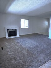 3960 Dartmouth Way in Livermore, CA - Foto de edificio - Building Photo