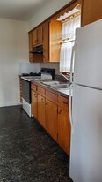 150 Joe Hale Dr in Johnson City, TN - Building Photo