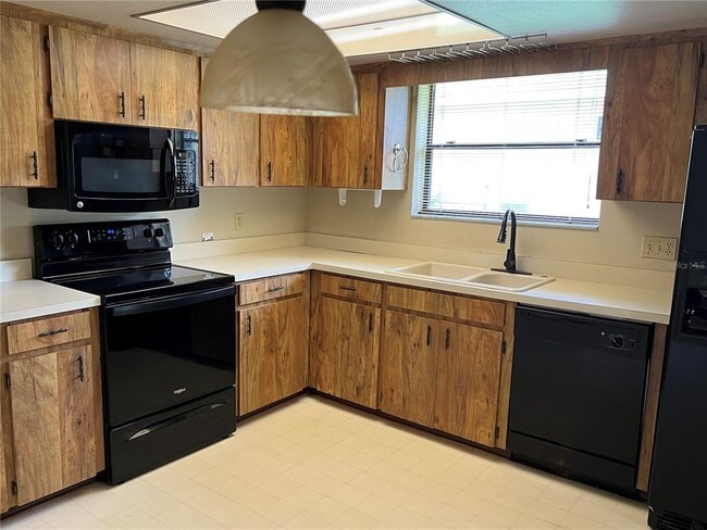 8318 Sugarmill St in Orlando, FL - Building Photo - Building Photo
