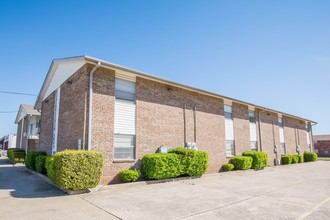 Blackwelder Arms Apartments in Oklahoma City, OK - Building Photo - Building Photo