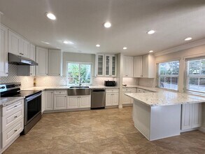 7885 Paseo Santa Cruz in Pleasanton, CA - Building Photo - Building Photo