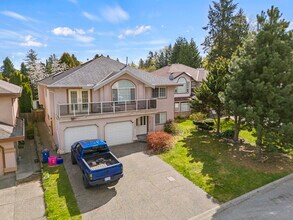 12392-12221 221 St in Maple Ridge, BC - Building Photo - Building Photo