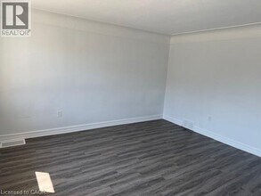 322 Upper Gage Ave in Hamilton, ON - Building Photo - Building Photo