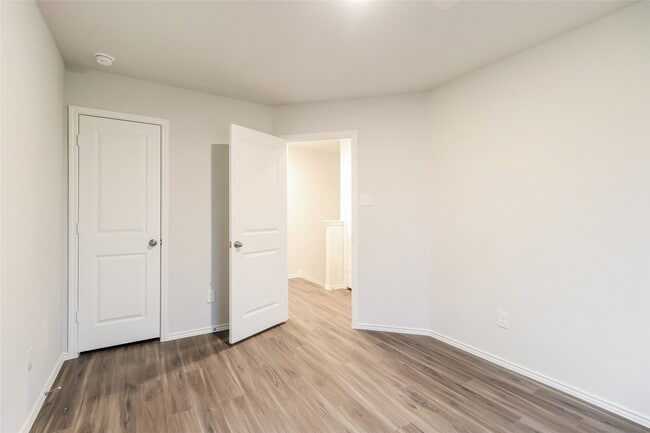 property at 2503 Shad Dr