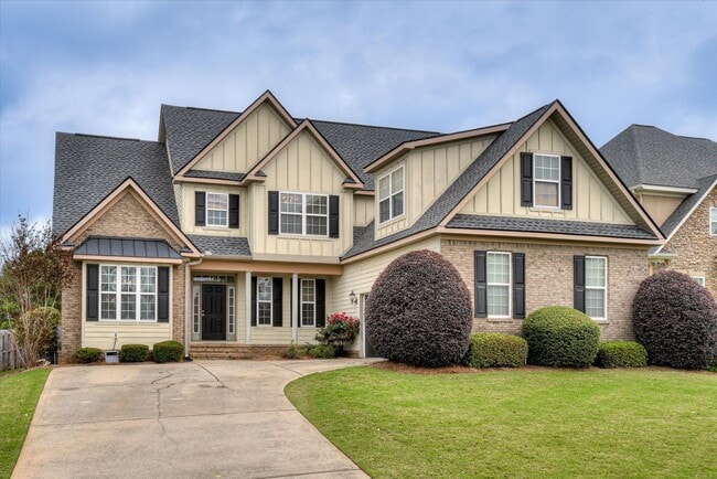 property at 898 Woody Hill Cir