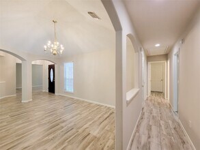 22 Quince Tree Pl in Conroe, TX - Foto de edificio - Building Photo