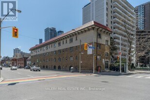 608 Church St in Toronto, ON - Building Photo