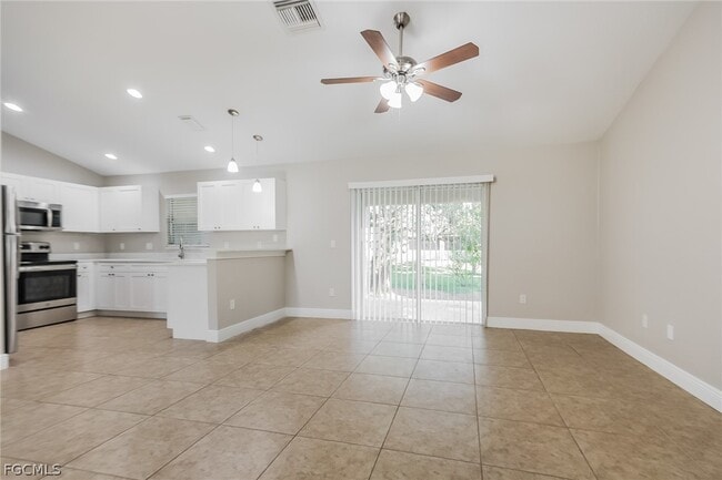 1018 Card St E in Lehigh Acres, FL - Building Photo - Building Photo