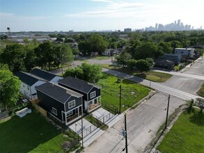 5512 San Jose St in Houston, TX - Building Photo - Building Photo