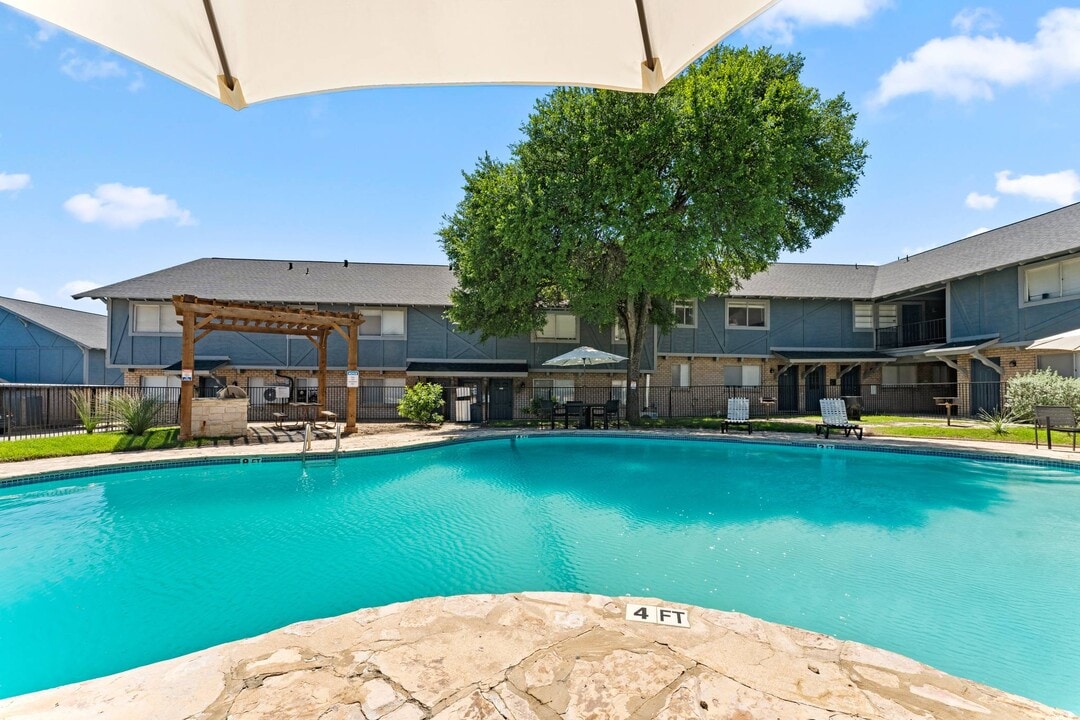 Cottages at Terrell Hills in San Antonio, TX - Building Photo