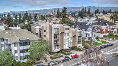 601 Oakland Ave in Oakland, CA - Foto de edificio - Building Photo