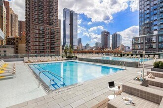 635 W 42nd St in New York, NY - Building Photo - Building Photo