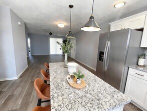 2 C St in Kimberling City, MO - Building Photo - Building Photo