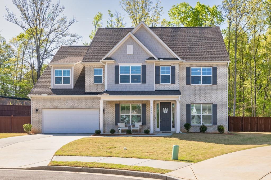 5395 Summer Oak Ln in Sugar Hill, GA - Foto de edificio