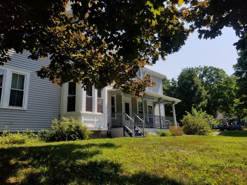 47 Washington St-Unit -one in Ayer, MA - Building Photo