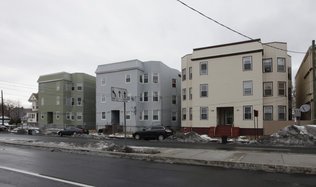 321-323 Westfield Ave in Elizabeth, NJ - Building Photo - Building Photo