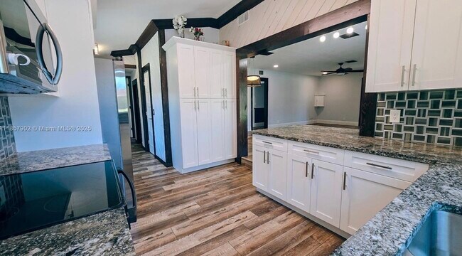 4587 Barrett St in Delray Beach, FL - Building Photo - Building Photo