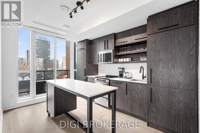 560 Rideau St in Ottawa, ON - Building Photo - Building Photo