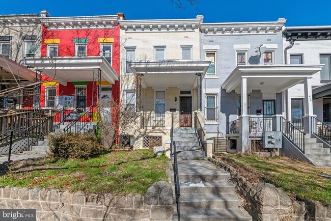 property at 627 Columbia Rd NW