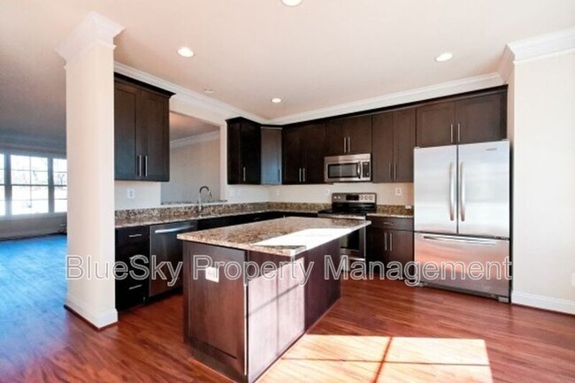 1570 Wickham Pond Dr in Charlottesville, VA - Building Photo - Building Photo