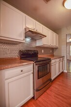 7898 Montview Rd in North Charleston, SC - Building Photo - Building Photo